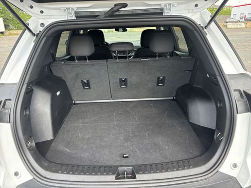 Used 2025 Chevrolet Equinox LT FWD image 29