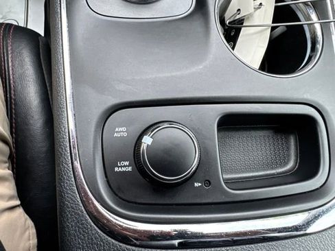 Used 2017 Dodge Durango R/T AWD/4WD image 24