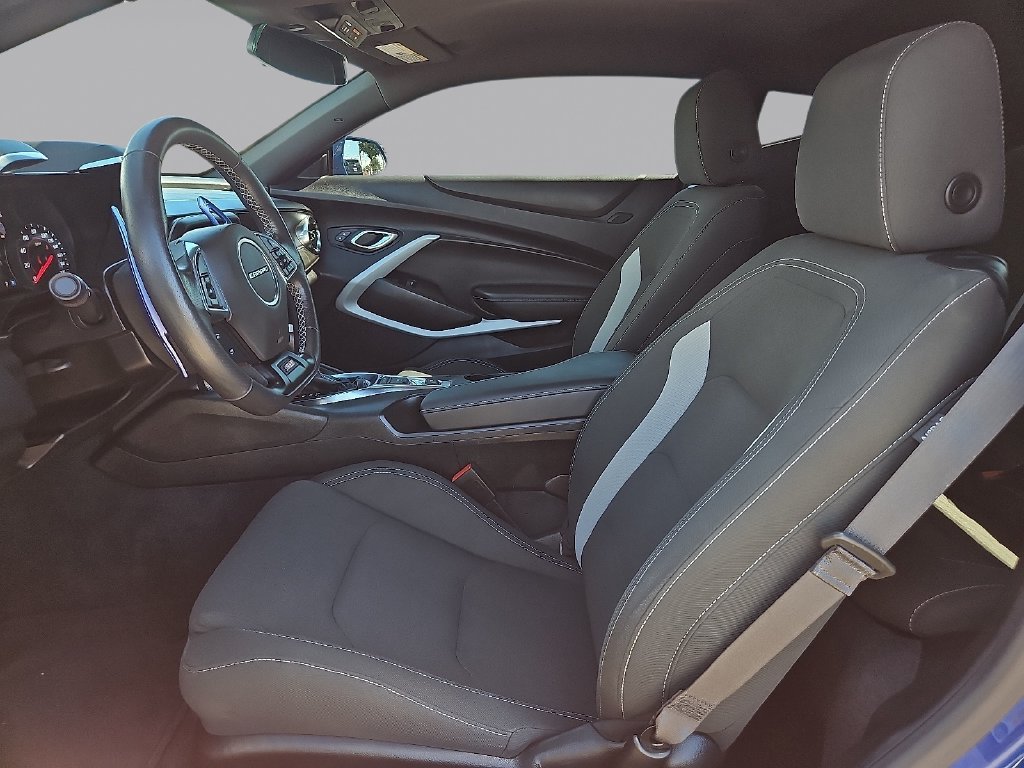 Used 2021 Chevrolet Camaro SS RWD image 13