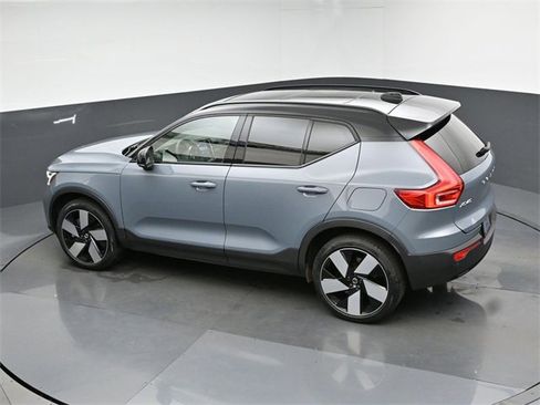 Used 2023 Volvo XC40 Recharge Ultimate image 45