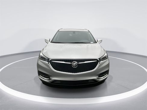 Used 2021 Buick Enclave Essence w/ Sound and Sites Package image 3