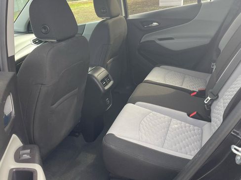 Used 2020 Chevrolet Equinox LT w/ Driver Convenience Package FWD image 6