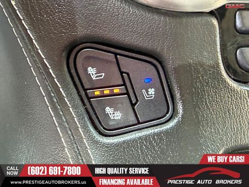 Used 2017 GMC Yukon SLT AWD/4WD image 35