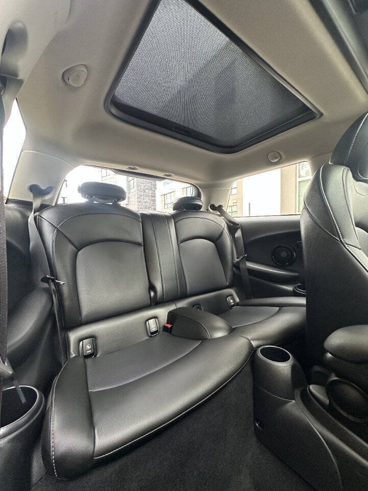Used 2019 MINI Cooper S w/ Premium Package FWD image 12