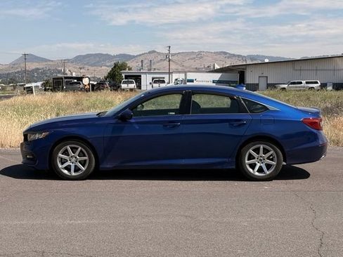 Used 2019 Honda Accord Sport image 2