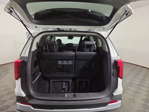 Certified 2026 Kia Carnival LXS FWD image 31