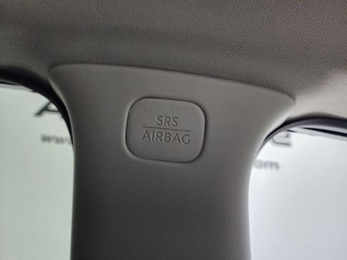 Used 2025 Nissan Pathfinder SV image 40