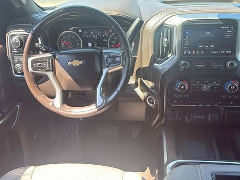 Used 2022 Chevrolet Silverado 1500 LTZ w/ Technology Package AWD/4WD image 27