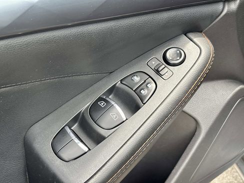 Used 2023 Nissan Maxima SR w/ Sport Mat Group FWD image 14