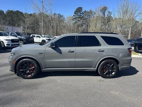 Used 2023 Dodge Durango SRT image 9