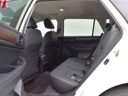Used 2016 Subaru Outback 2.5i Limited AWD/4WD image 27