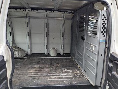 Used 2013 Chevrolet Express 1500 image 12