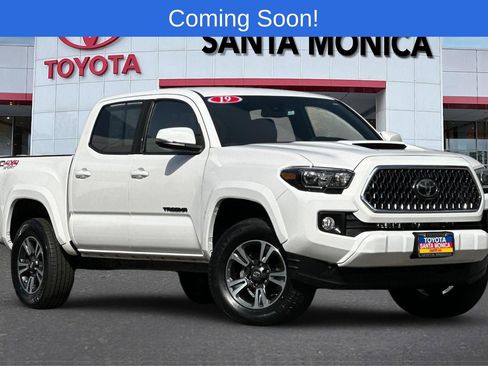 Used 2019 Toyota Tacoma TRD Sport w/ Technology Package AWD/4WD image 1