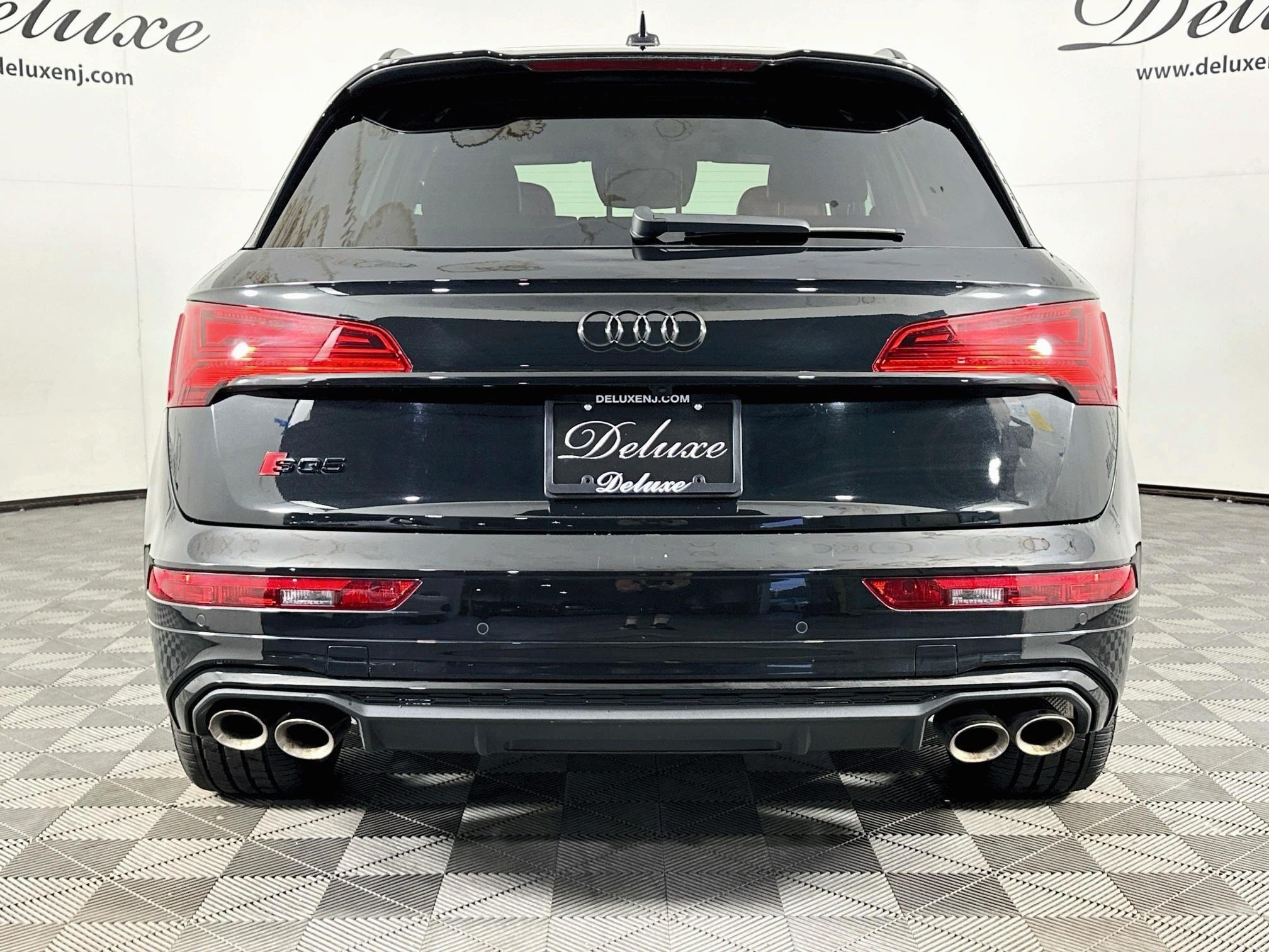 Used 2024 Audi SQ5 Premium Plus w/ Premium Plus Package AWD/4WD image 5