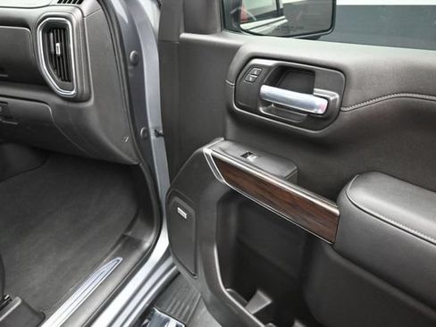 Used 2021 GMC Sierra 1500 SLT AWD/4WD image 17