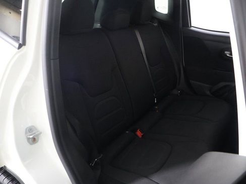 Used 2020 Jeep Renegade Latitude image 28