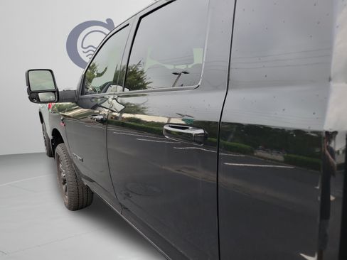Used 2025 RAM 2500 Laramie AWD/4WD image 28