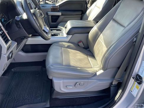 Certified 2017 Ford F150 Lariat image 7