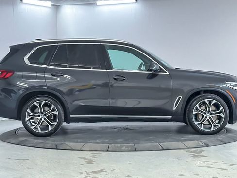 Used 2023 BMW X5 xDrive40i w/ Premium Package AWD/4WD image 8