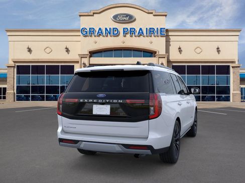 New 2025 Ford Expedition Platinum w/ Driver's Package image 8