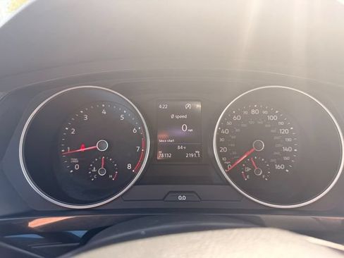 Used 2018 Volkswagen Tiguan SE FWD image 4