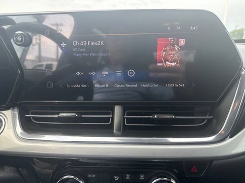 Used 2025 Chevrolet Trax LT FWD image 20