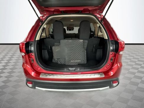Used 2016 Mitsubishi Outlander SE AWD/4WD image 27