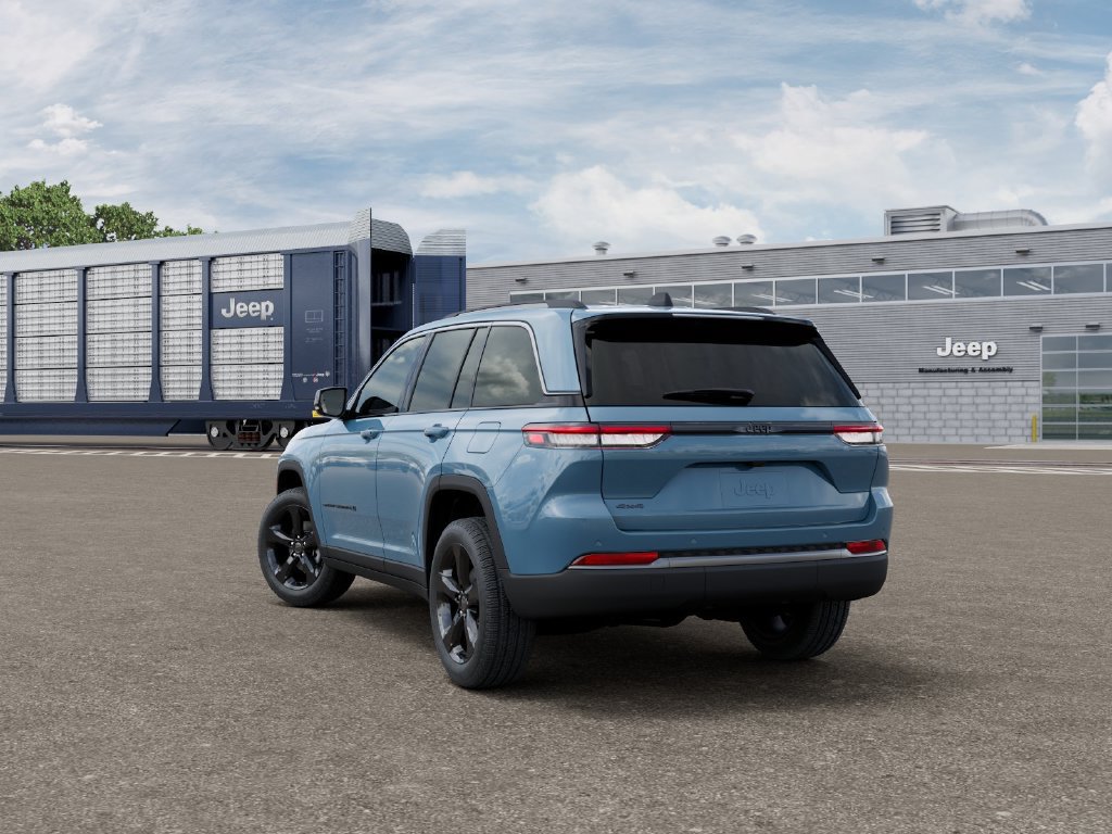 New 2027 Jeep Grand Cherokee Limited AWD/4WD image 3