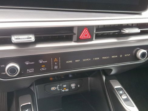 New 2025 Kia Sorento EX image 13