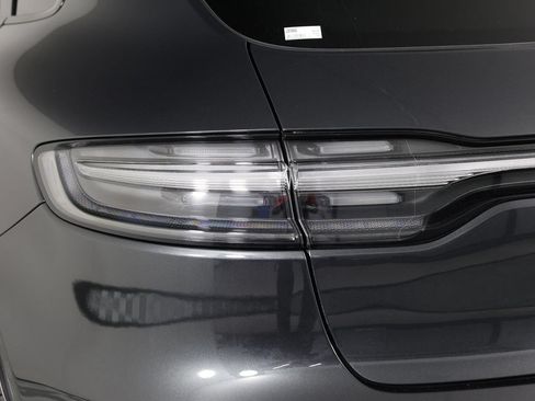 Certified 2026 Porsche Macan AWD/4WD image 21