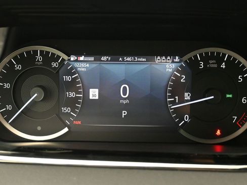 Used 2023 Land Rover Range Rover Evoque R-Dynamic SE image 12