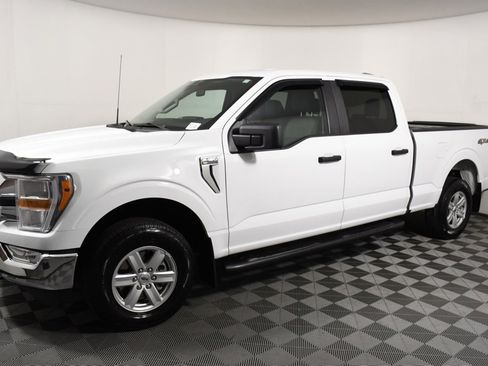 Used 2022 Ford F150 XLT image 2