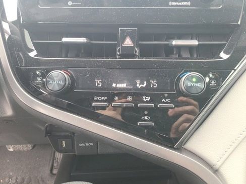 Used 2024 Toyota Camry LE image 27