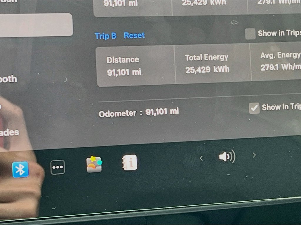 Used 2023 Tesla Model Y Long Range AWD/4WD image 11