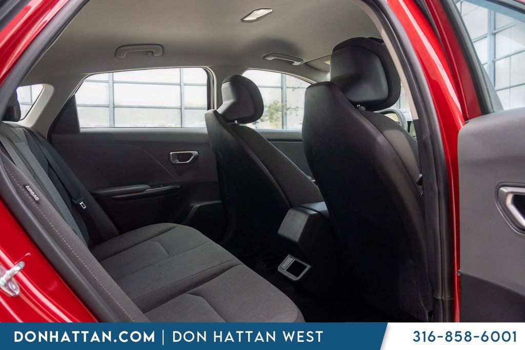 Used 2025 Kia K4 FWD image 21