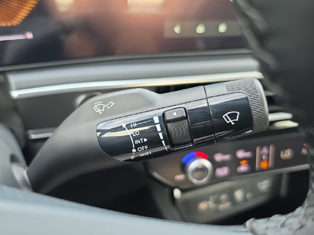 New 2027 Kia K5 GT-Line FWD image 17