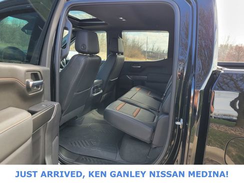Used 2022 GMC Sierra 1500 AT4 w/ AT4 Premium Package image 18