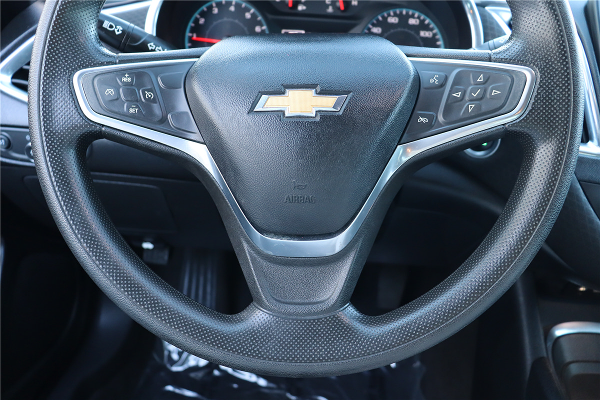 Used 2020 Chevrolet Malibu LT FWD image 39