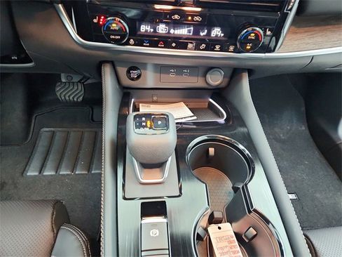 New 2026 Nissan Rogue Platinum image 27