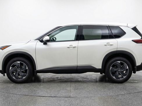 Used 2025 Nissan Rogue SV AWD/4WD image 5