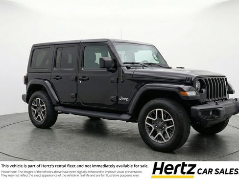 Used 2025 Jeep Wrangler Sahara image 1