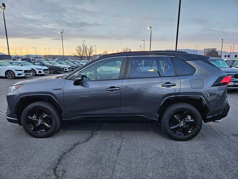 Used 2021 Toyota RAV4 XSE w/ XSE Grade Weather Package image 9