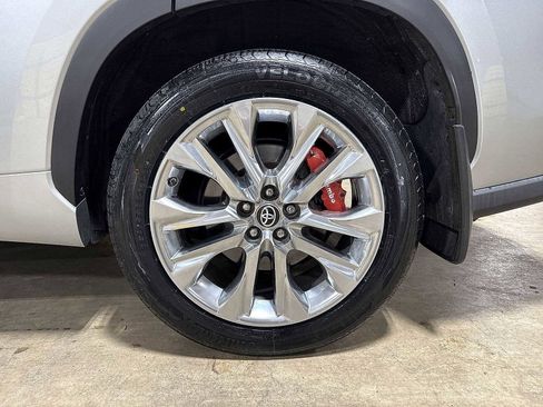 Used 2021 Toyota Highlander Limited AWD/4WD image 10