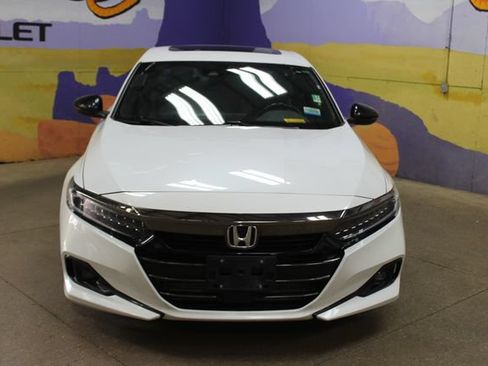 Used 2022 Honda Accord Sport image 3