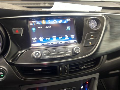 Used 2019 Buick Envision Essence w/ LPO, Active Package AWD/4WD image 8