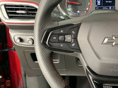Used 2023 Chevrolet TrailBlazer RS FWD image 19