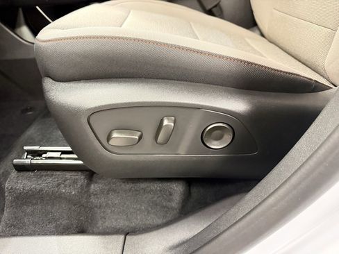 New 2026 Chevrolet Traverse LT w/ LPO, Floor Liner Package image 25