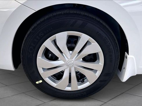 New 2025 Nissan Versa S image 9