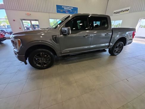 Used 2022 Ford F150 Lariat w/ Equipment Group 502A High AWD/4WD image 17