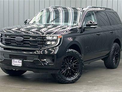 Used 2025 Ford Expedition Platinum w/ Driver's Package